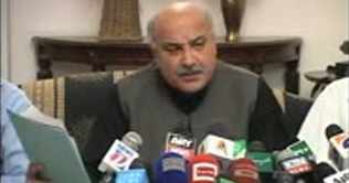 Mian Iftikhar apologizes for torture on Dunya News team